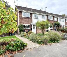 22, Harebell Close, Hartley Wintney, Hook RG27 8TW