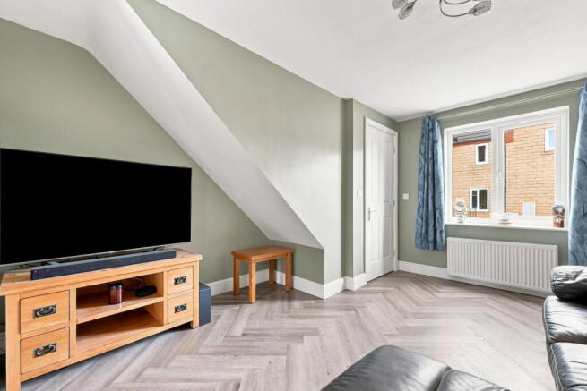 4 bed Semi-Detached for sale Image 7