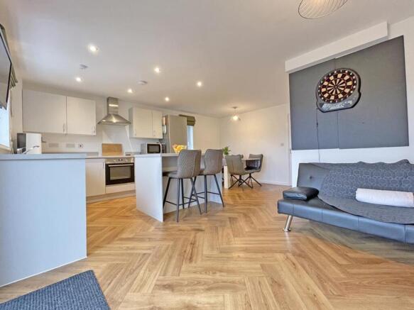 Foxglove Gardens 34 - Kitchen Diner.jpg