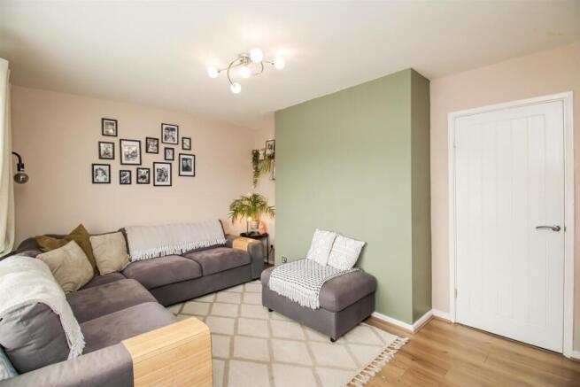 2 bed Semi-Detached for sale Image 4