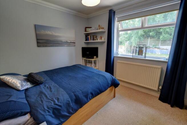 Bed 1.jpg