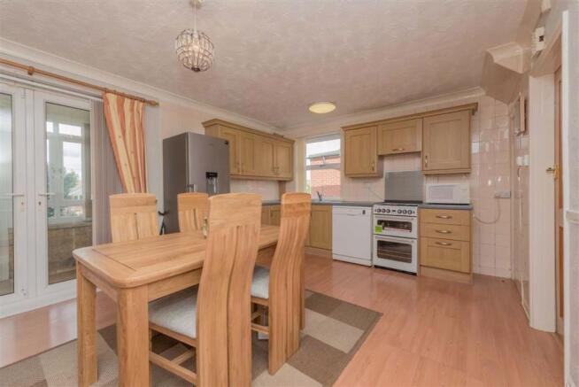 Fitted Dining Kitchen:
