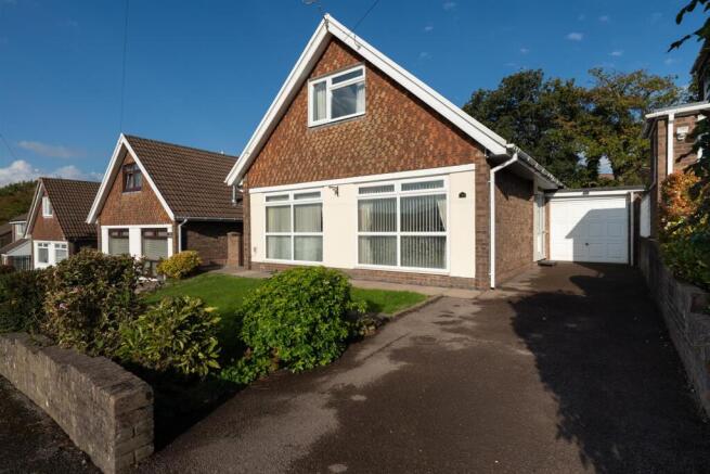 4-bed detached on Laburnum Drive, New Inn, Pontypool, £375,000