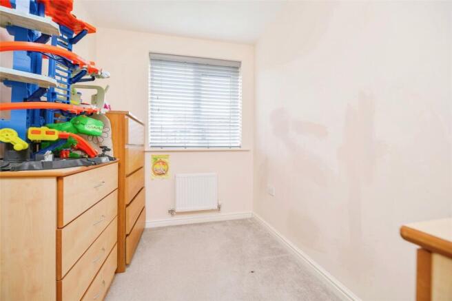 3 bed Semi-Detached to rent Image 8
