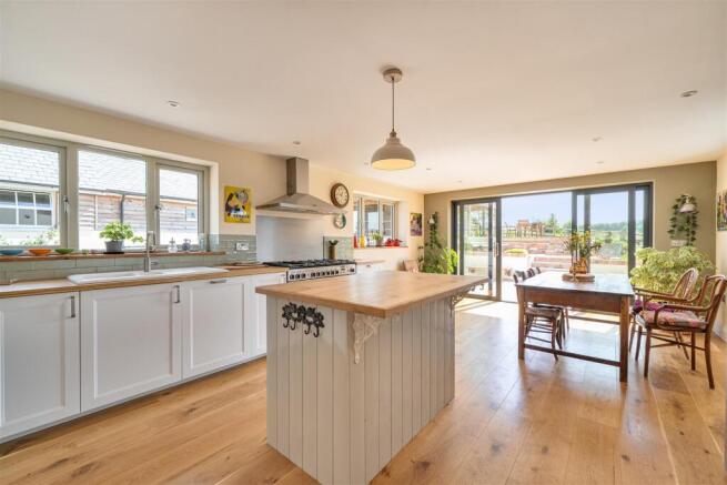 Kitchen/Dining room