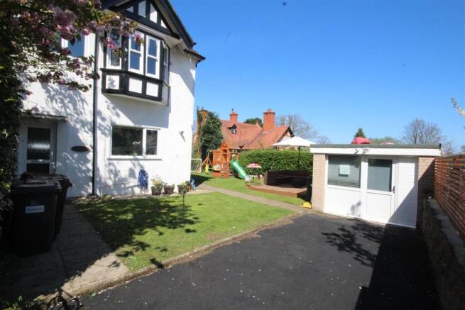 Queens Avenue, Colwyn Bay photo 5