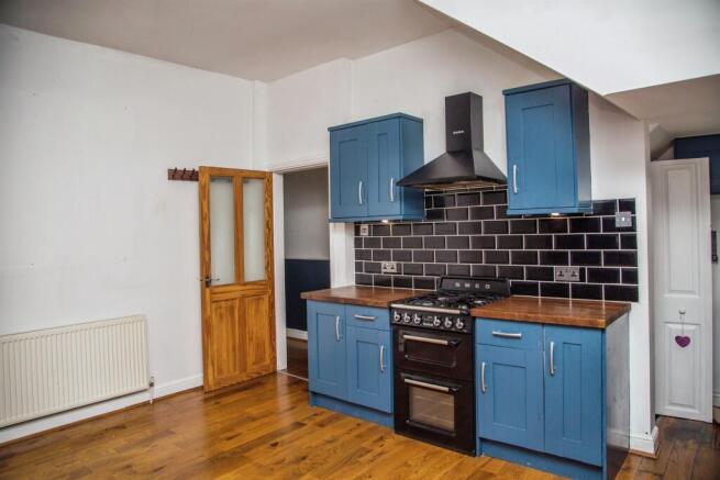 3 bed House for sale Image 6