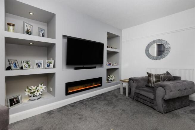 2 bed Semi-Detached for sale Image 10