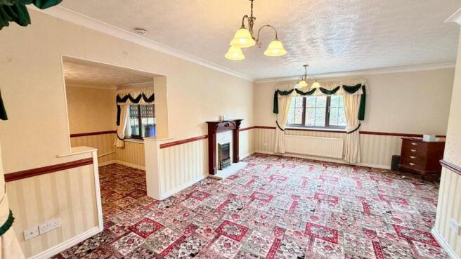 3 bed Semi-Detached for sale Image 4