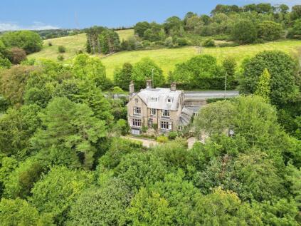 Penistone Road, Kirkburton, HUDDERSFIELD
