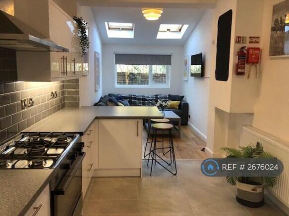 Spacious Kitchen/Dining Area With Communal Seating