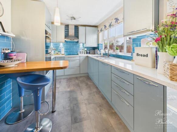 CAM01995G0-PR0397-STILL024