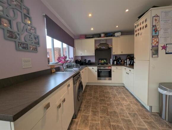 Kitchen/Conservatory