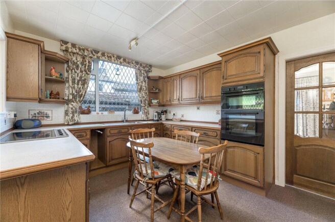 3 bed Detached for sale Image 9