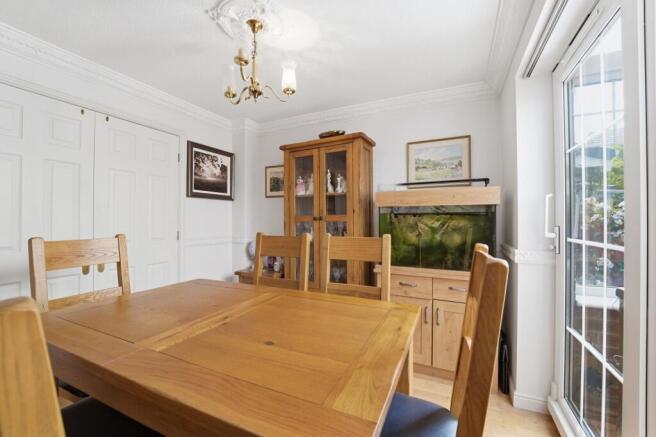 4 bed Detached for sale Image 8
