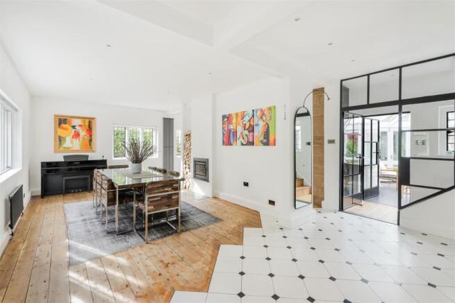 COLLEGE AVENUE (19).jpg