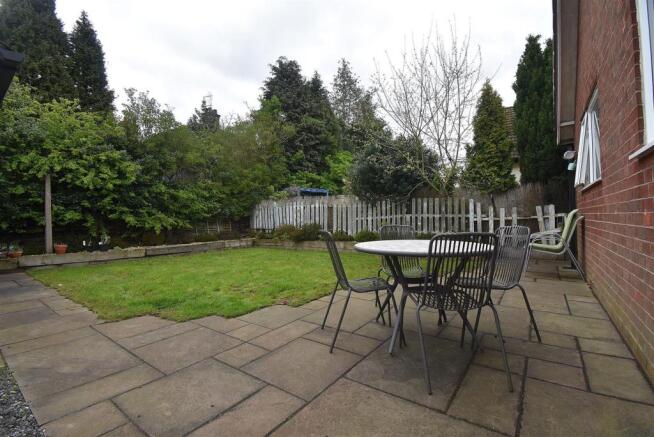 GARDEN 2.jpg