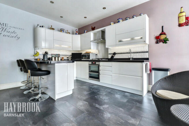 2 bed Terraced for sale Image 5