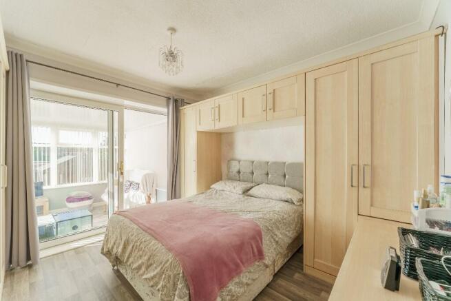2 bed Semi-Detached Bungalow for sale Image 9