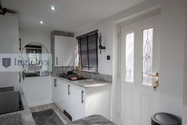 2 bed Terraced for sale Image 8