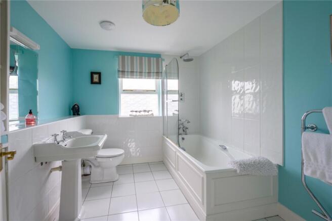 En Suite Bathroom