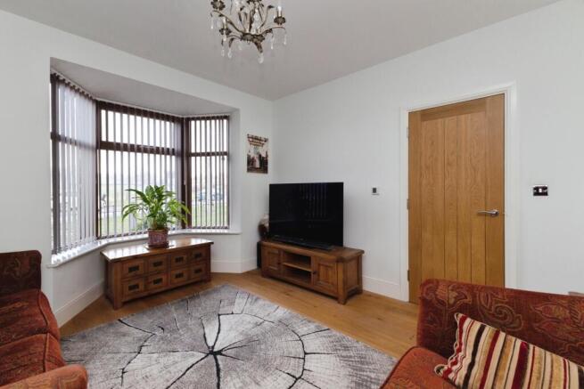 3 bed Semi-Detached for sale Image 6