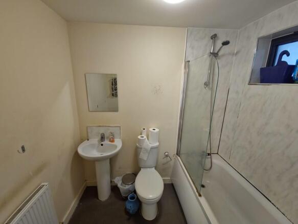 1 bed Apartment to rent Image 5