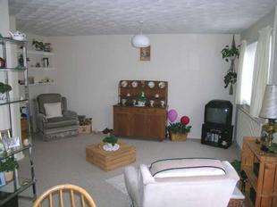 LOUNGE: