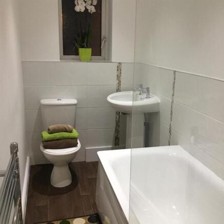 3 bed Terraced to rent Image 4