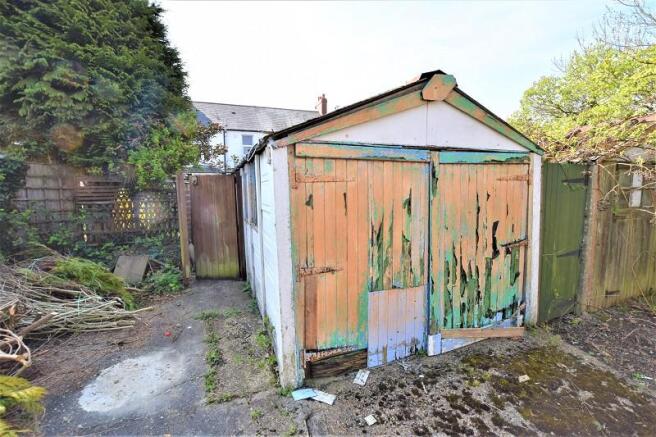 Detached Garage