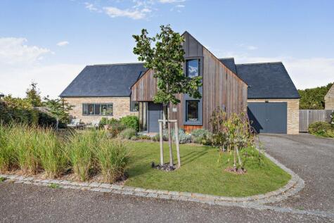 Field House, Bracknell Road, Warfield, Berkshire