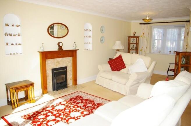 LOVELY SITTING ROOM