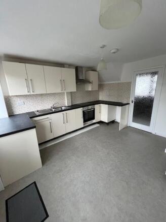 Kitchen 1.jpg
