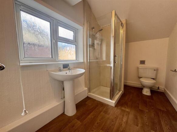 1 bed Apartment to rent Image 5