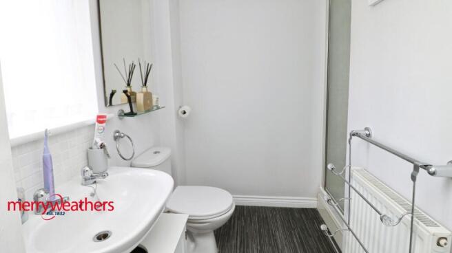 2 bed Terraced for sale Image 7