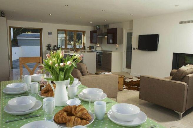 Open plan dining