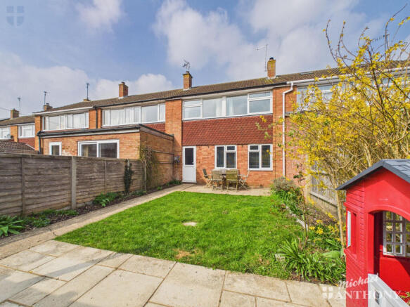 CAM03218G0-PR0957-STILL010