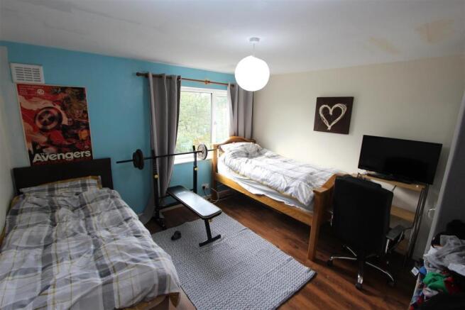Bedroom 2.JPG
