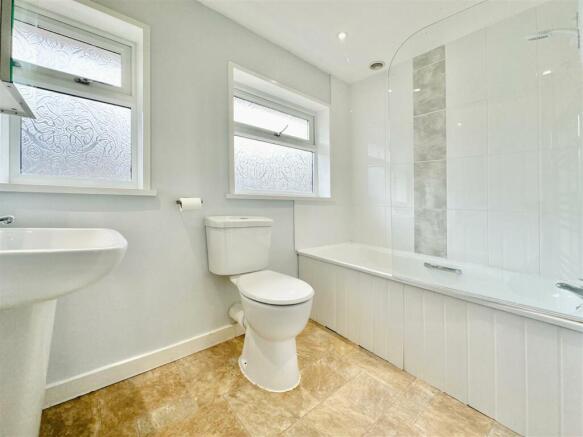 Bathroom.JPG