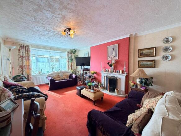 4 bed Semi-Detached Bungalow for sale Image 5