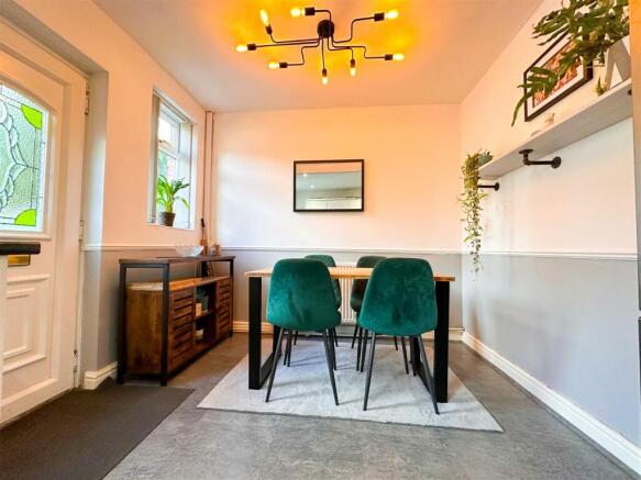 KITCHEN DINING ROOM