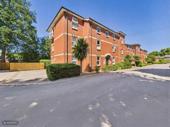 1 bed Flat for sale Image 9
