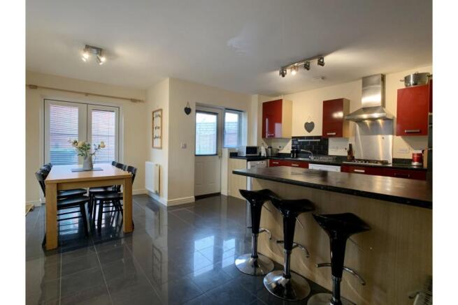 Kitchen/Dining Room