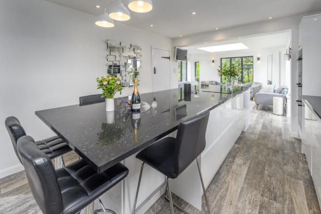 Kitchen Diner-2.jpg