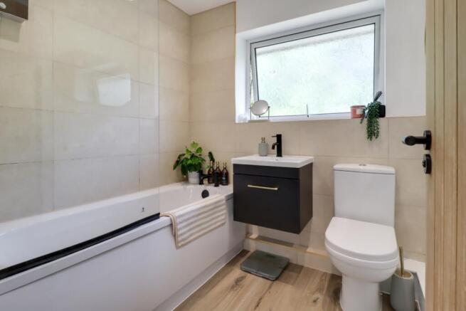 Family-Bathroom-1