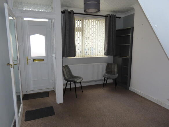 2 bed Terraced to rent Image 6