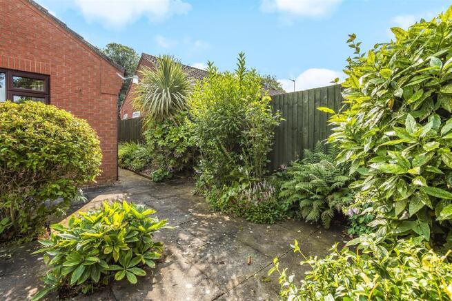 2nd view rear garden