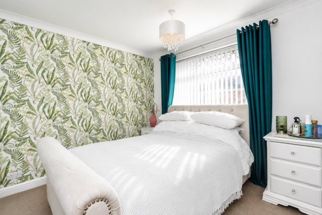 3 bed Semi-Detached for sale Image 12