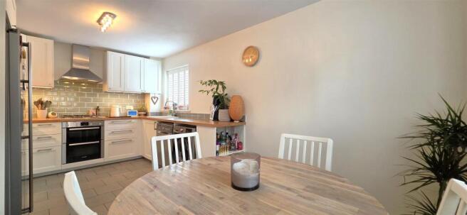 Kitchen & dining room.jpg