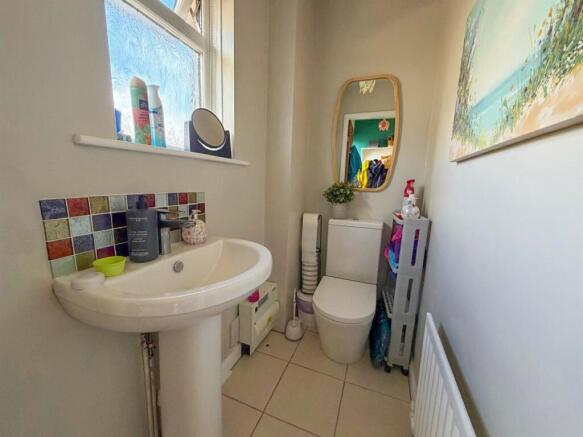 3 bed Semi-Detached for sale Image 8